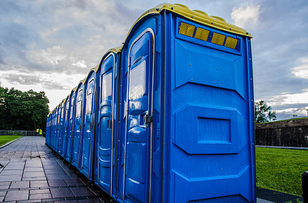 Best Portable restroom trailer rental  in Midway, AR